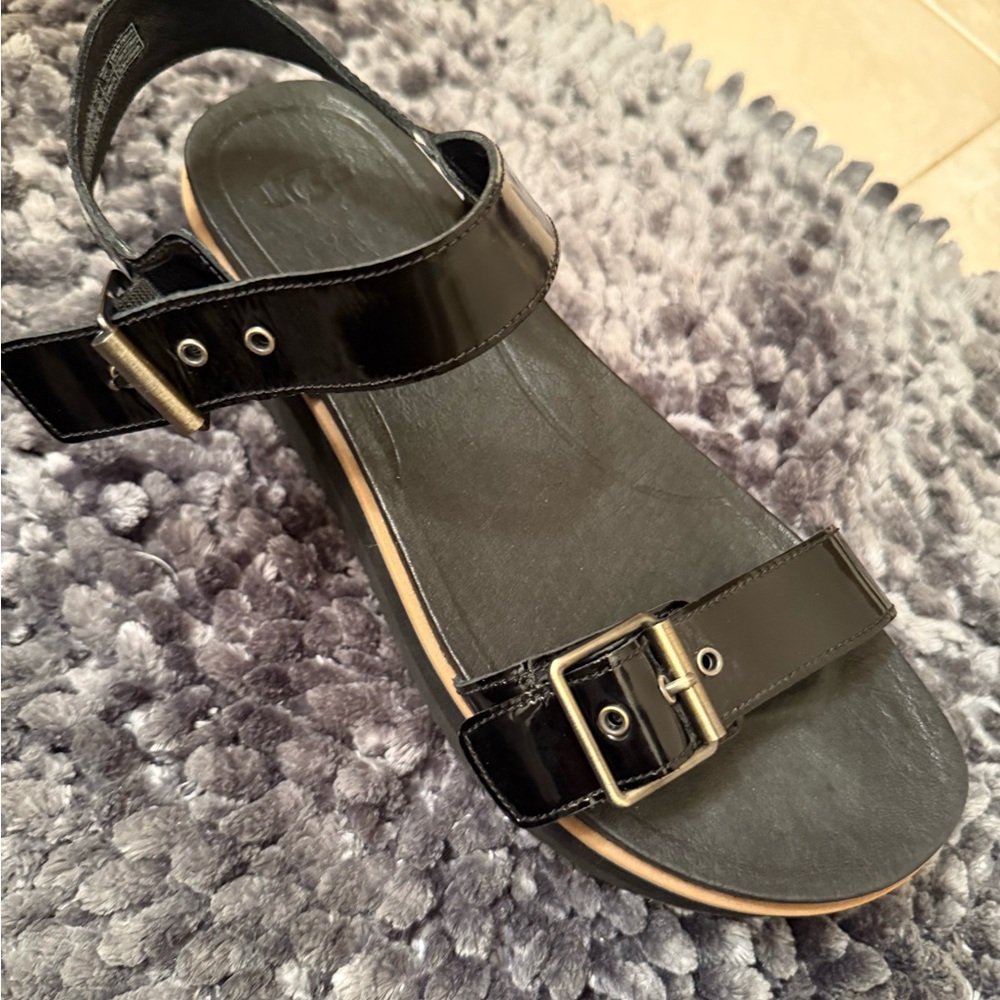 Black Platform Sandals Ugg brand - Picture 6 of 6